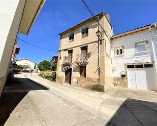 Vista exterior de Casa o xalet en venda en Murieta amb Balcó