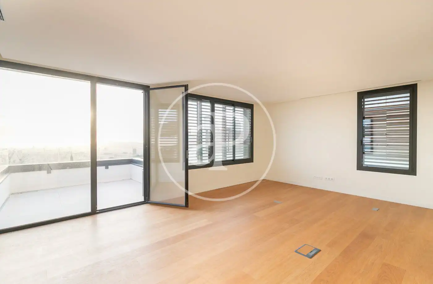 Flat for rent in Barcelona  with Air Conditioner, Heating and Private garden