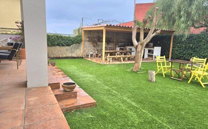 Terrace of House or chalet for sale in El Masnou  with Air Conditioner, Heating and Private garden