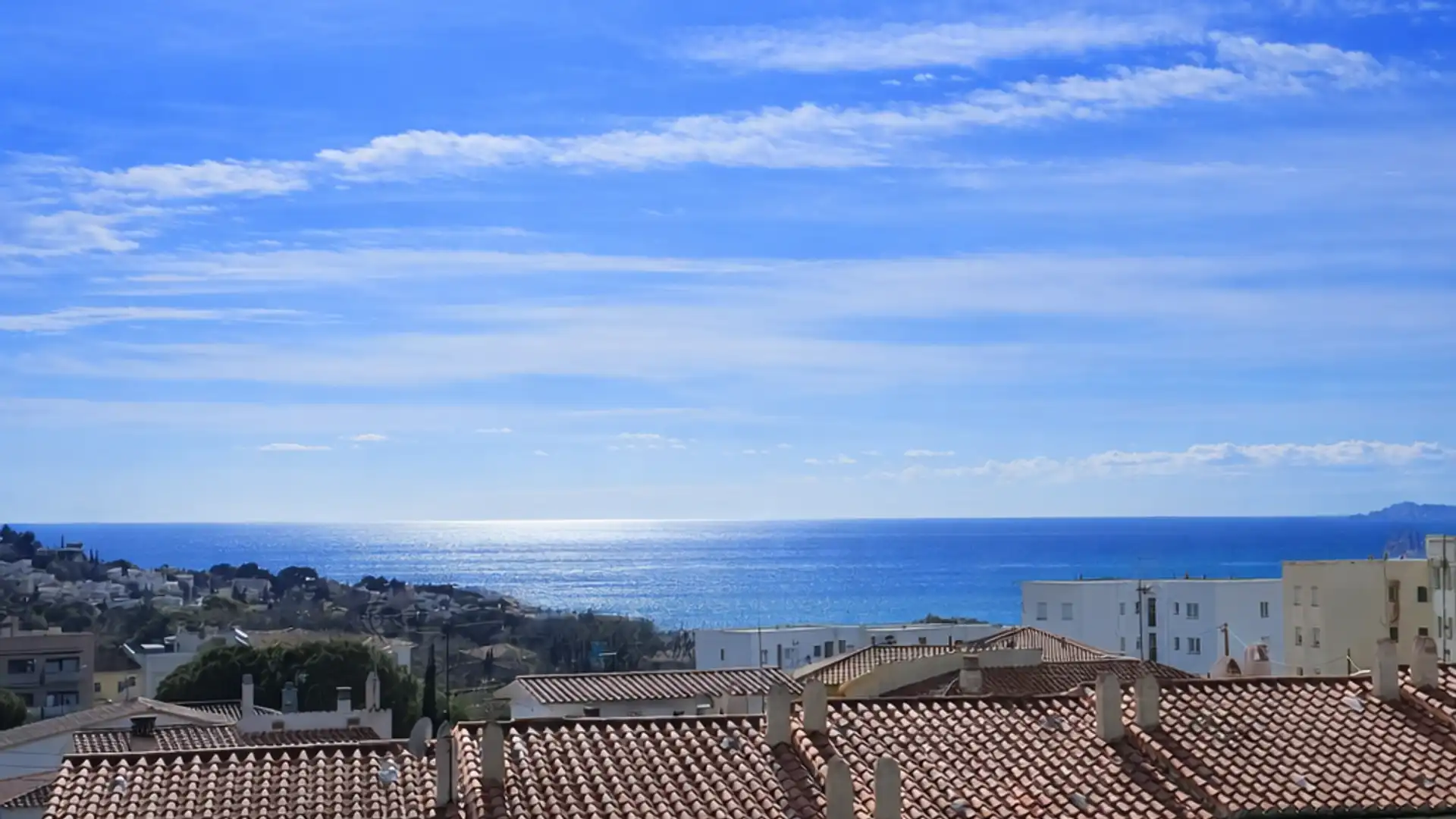 Vista exterior de Apartamento en venta en Roses con Terraza, Amueblado y Piscina comunitaria