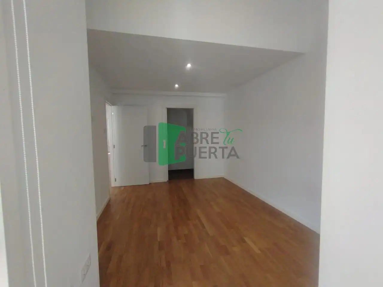 Schlafzimmer von Maisonette zur Miete in Ourense Capital  mit Heizung, Abstellraum und Balkon