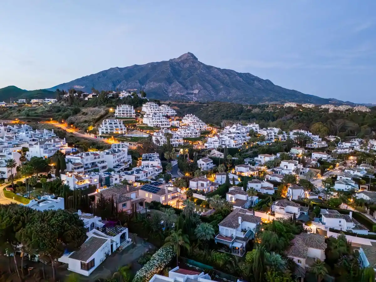 Villa mit Garten zum Verkauf in Nueva Andalucía, imagen 48