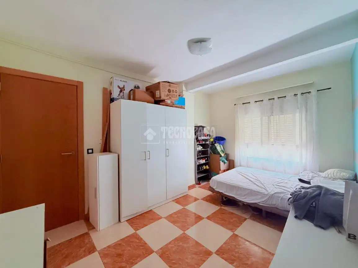 Schlafzimmer von Wohnung zum Verkauf in Mislata mit Klimaanlage, Möbliert und Balkon