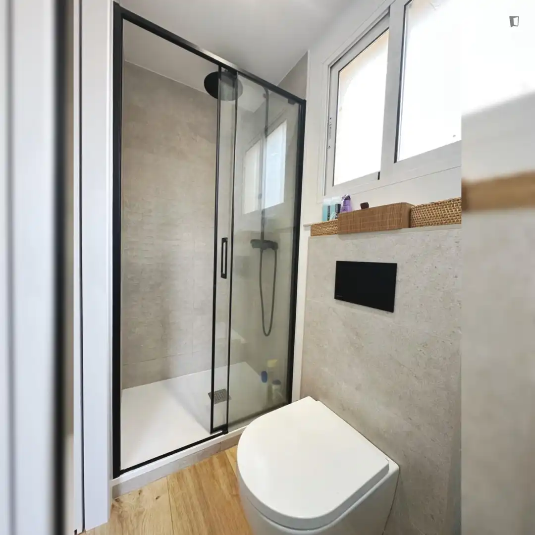 Bathroom of Apartments for rent in L'Hospitalet de Llobregat  with Furnished, Oven and Washing machine