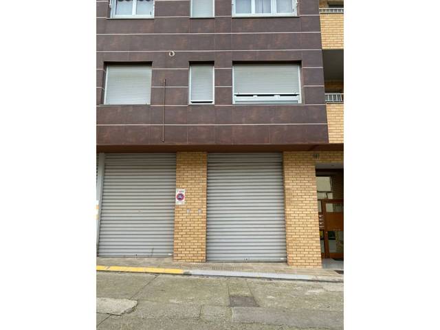 Garaje en Venta en Calle AGUSTINA DE ARAGON en Binéfar