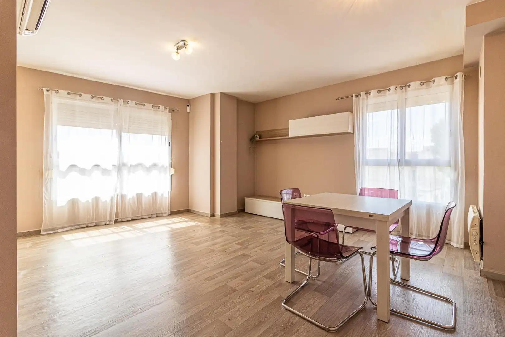 Sala de estar de Piso en venta en Carlet con Aire acondicionado, Calefacción y Parquet