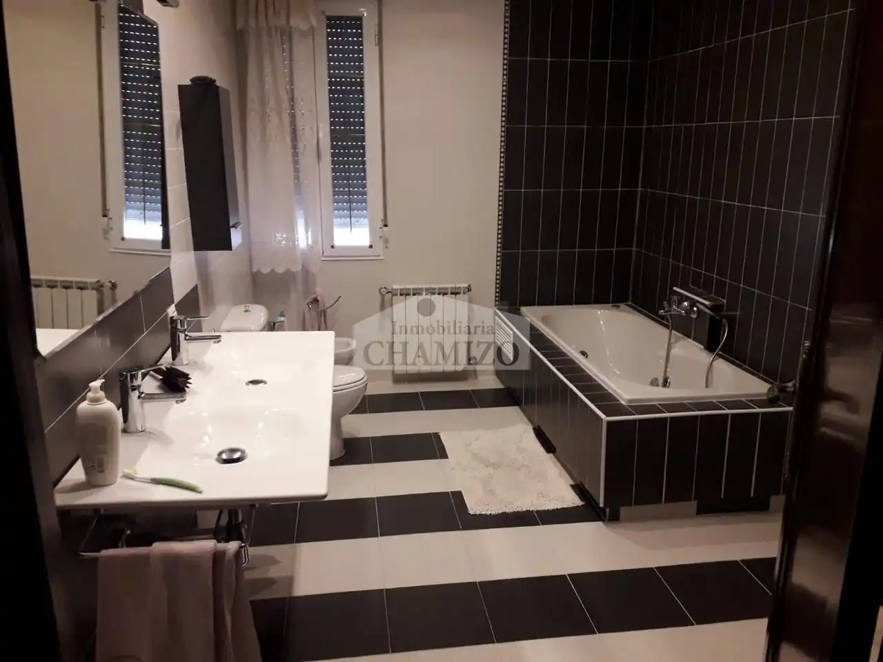 Baño de Casa o chalet en venta en Villar de Rena con Aire acondicionado, Calefacción y Jardín privado