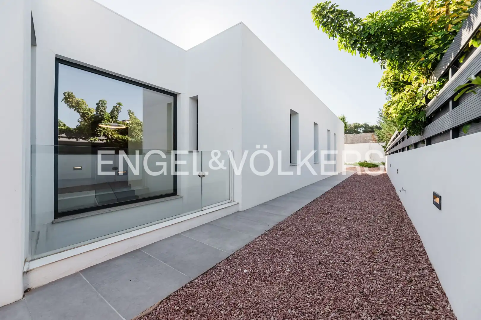 Vista exterior de Casa o xalet en venda en Náquera amb Aire condicionat, Calefacció i Jardí privat