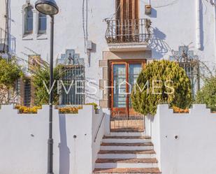 Vista exterior de Casa adosada en venda en Argentona amb Calefacció, Jardí privat i Terrassa