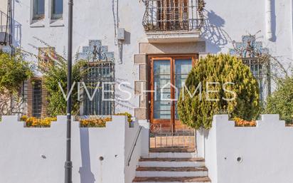 Exterior view of Single-family semi-detached for sale in Argentona  with Heating, Private garden and Terrace