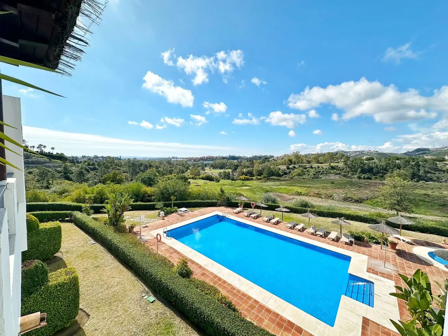 Jardín de Ático en venta en Benahavís con Aire acondicionado, Terraza y Amueblado