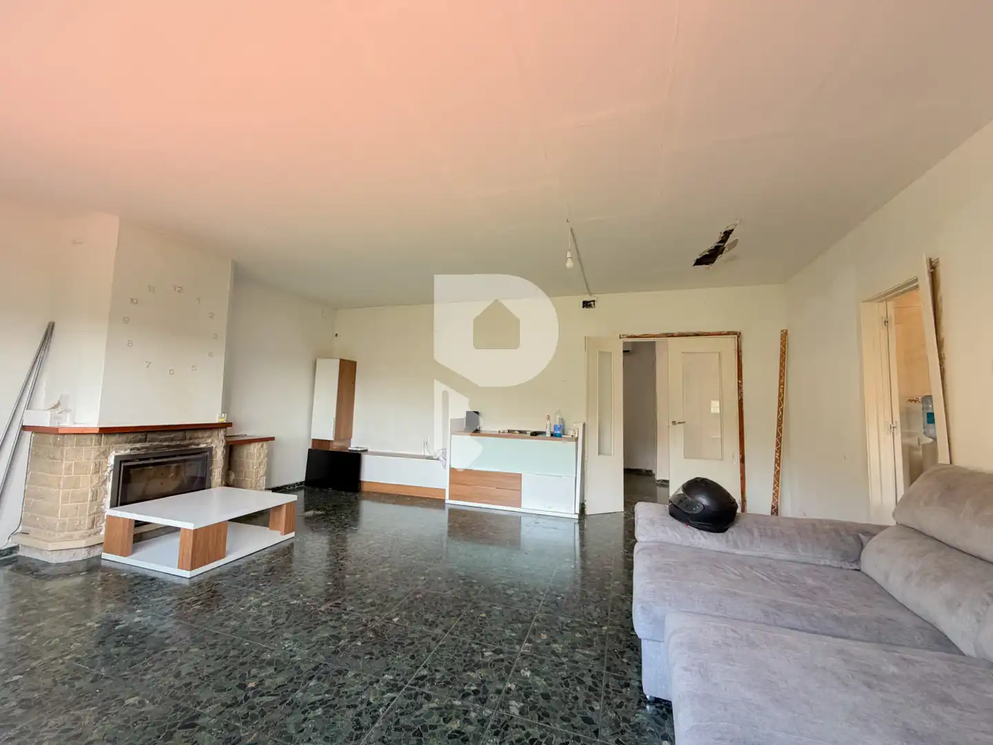 Living room of Houses for sale in Vallirana  with Air Conditioner, Private garden and Terrace