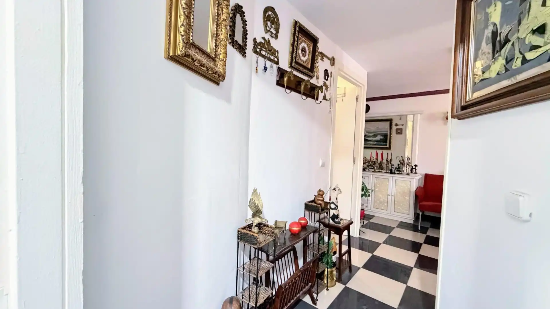 Wohnung zum Verkauf in Torremolinos mit Klimaanlage, Heizung und Privatgarten