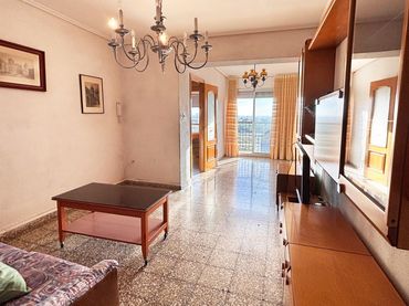 Piso con balcón en venta en El Castell