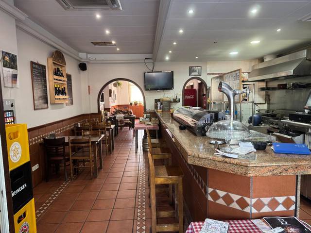 Local comercial en Alquiler en Can Vinader