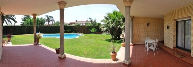 Jardí de Casa o xalet en venda en Cambrils amb Aire condicionat, Calefacció i Jardí privat