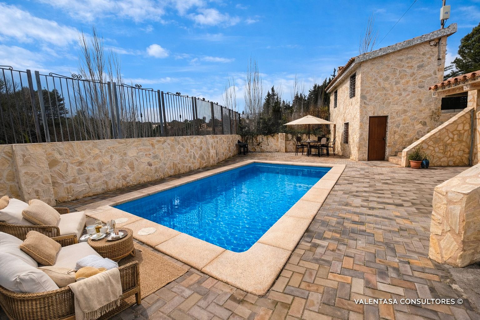 Piscina de Casa o xalet en venda en Siete Aguas amb Aire condicionat, Calefacció i Jardí privat