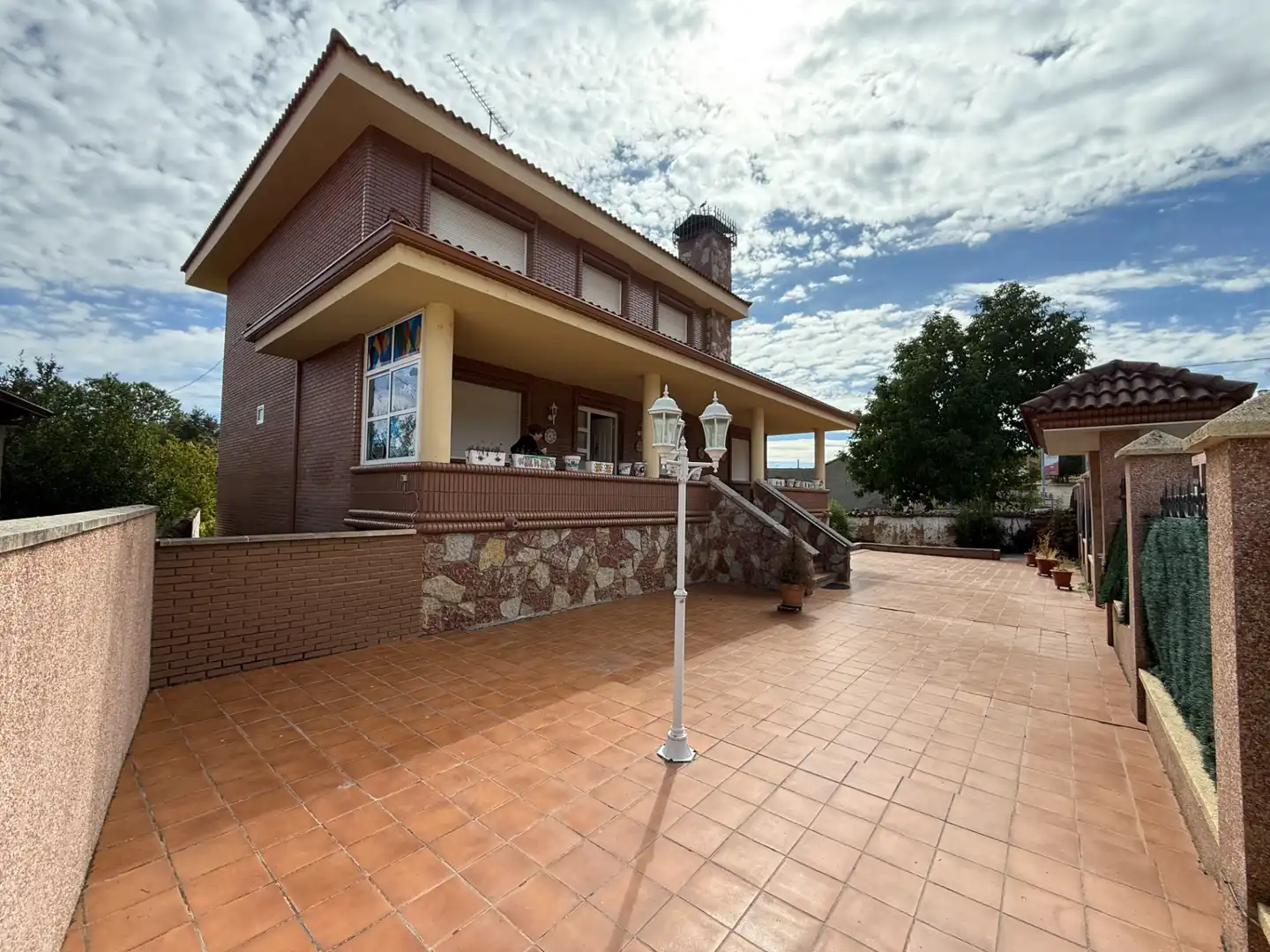 Vista exterior de Casa o chalet en venta en Llamas de la Ribera con Calefacción, Jardín privado y Parquet