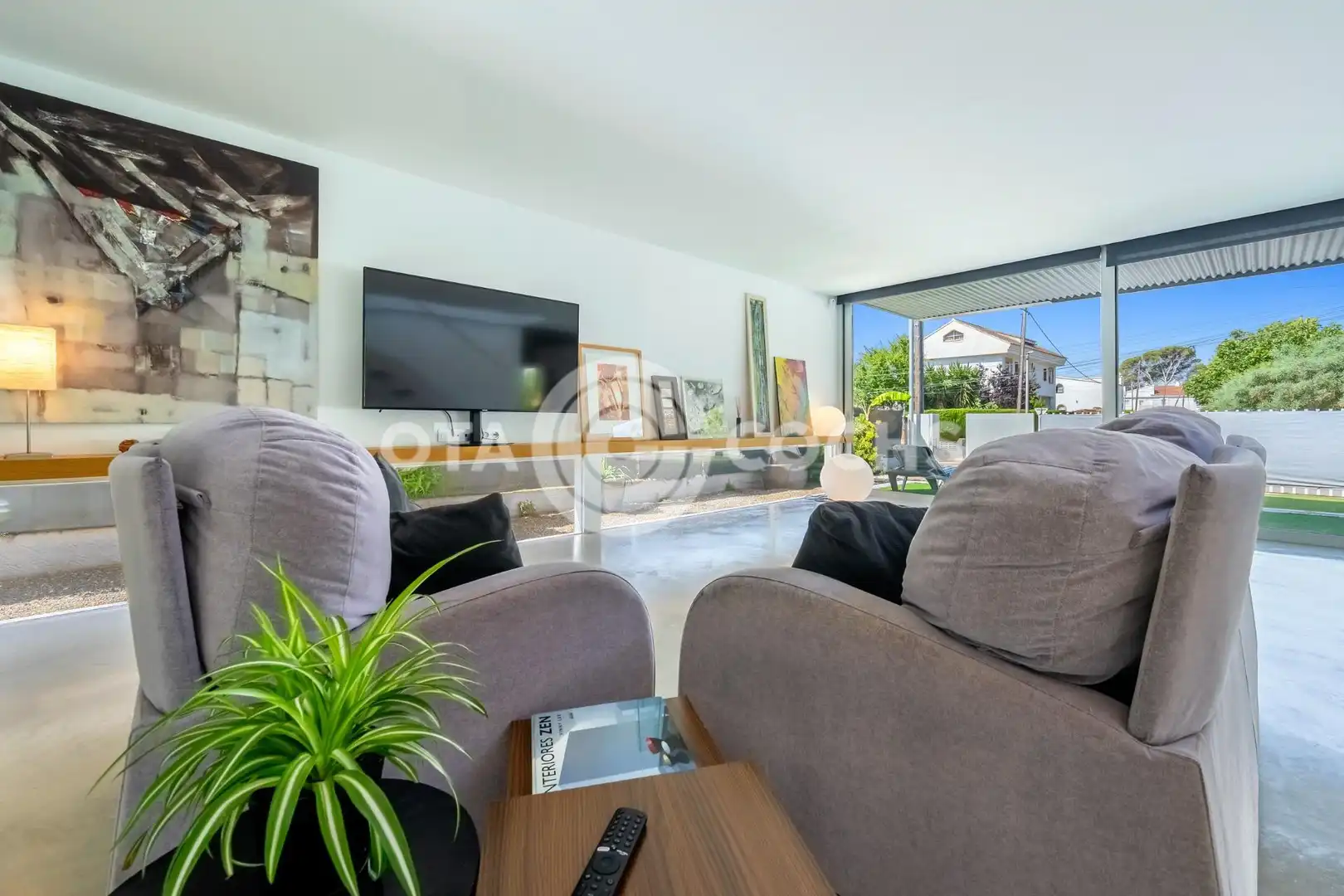 Sala d'estar de Casa o xalet en venda en Cambrils amb Calefacció, Jardí privat i Terrassa