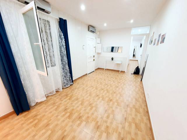 Planta baja en Venta en Carrer de Berlín en Barri de les Corts