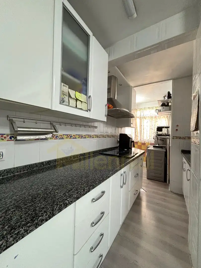 Cocina de Piso en venta en Sevilla con Aire acondicionado y Terraza