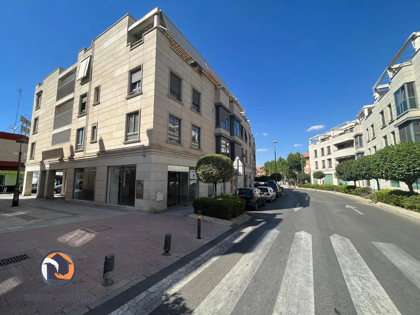 Exterior view of Commercial properties for sale in San Fernando de Henares  with Air Conditioner and Internet
