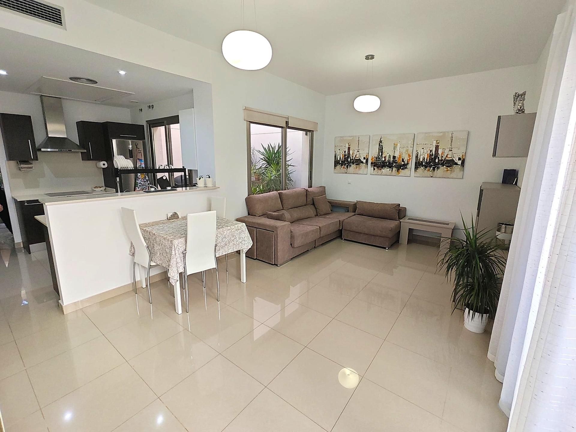 Sala de estar de Casa o chalet en venta en Orihuela con Aire acondicionado, Terraza y Trastero