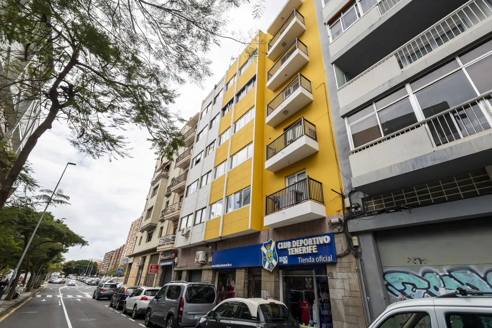 Exterior view of Flat for sale in  Santa Cruz de Tenerife Capital  with Heating and Furnished