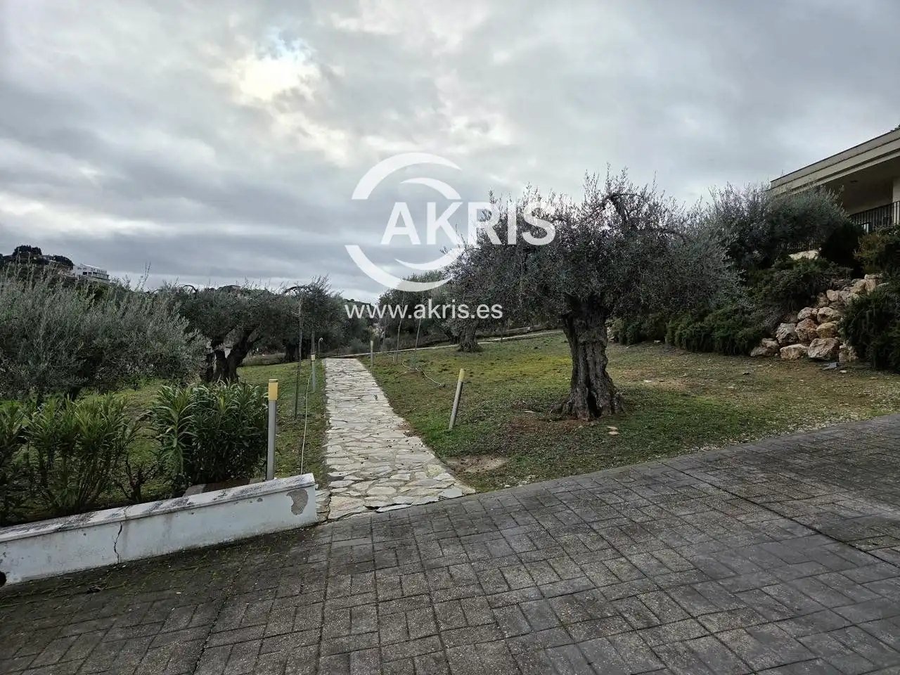 Houses for sale in Calle Monasterio Santa María la Real, Los Cigarrales-La Bastida