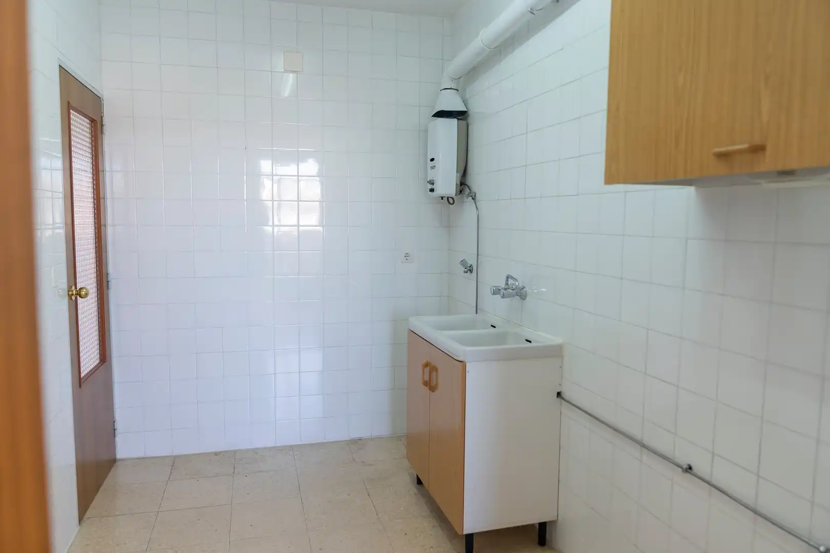 Badezimmer von Wohnung zum Verkauf in Quintanar de la Orden mit Parkett, Terrasse und Möbliert