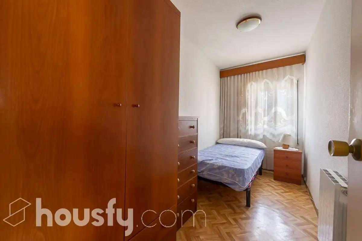 Habitación de Piso en venta en Madrid con Trastero