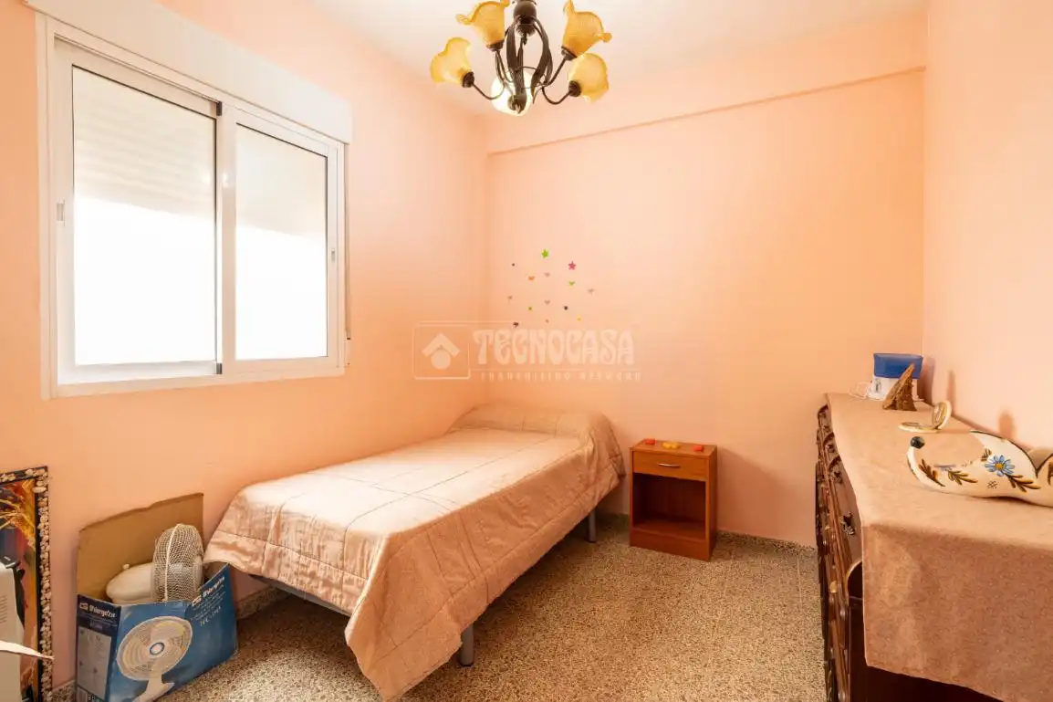 Bedroom of Flat for sale in Granada  with Terrace and Balcony