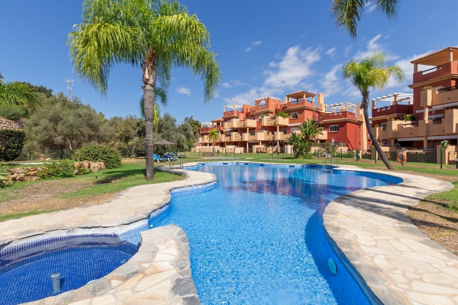 Piscina de Apartament de lloguer en Marbella amb Aire condicionat, Terrassa i Piscina comunitària