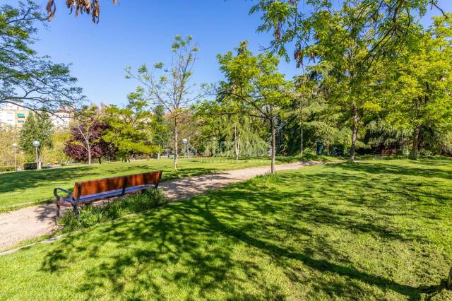 Piso en Venta en Tres Olivos - Valverde