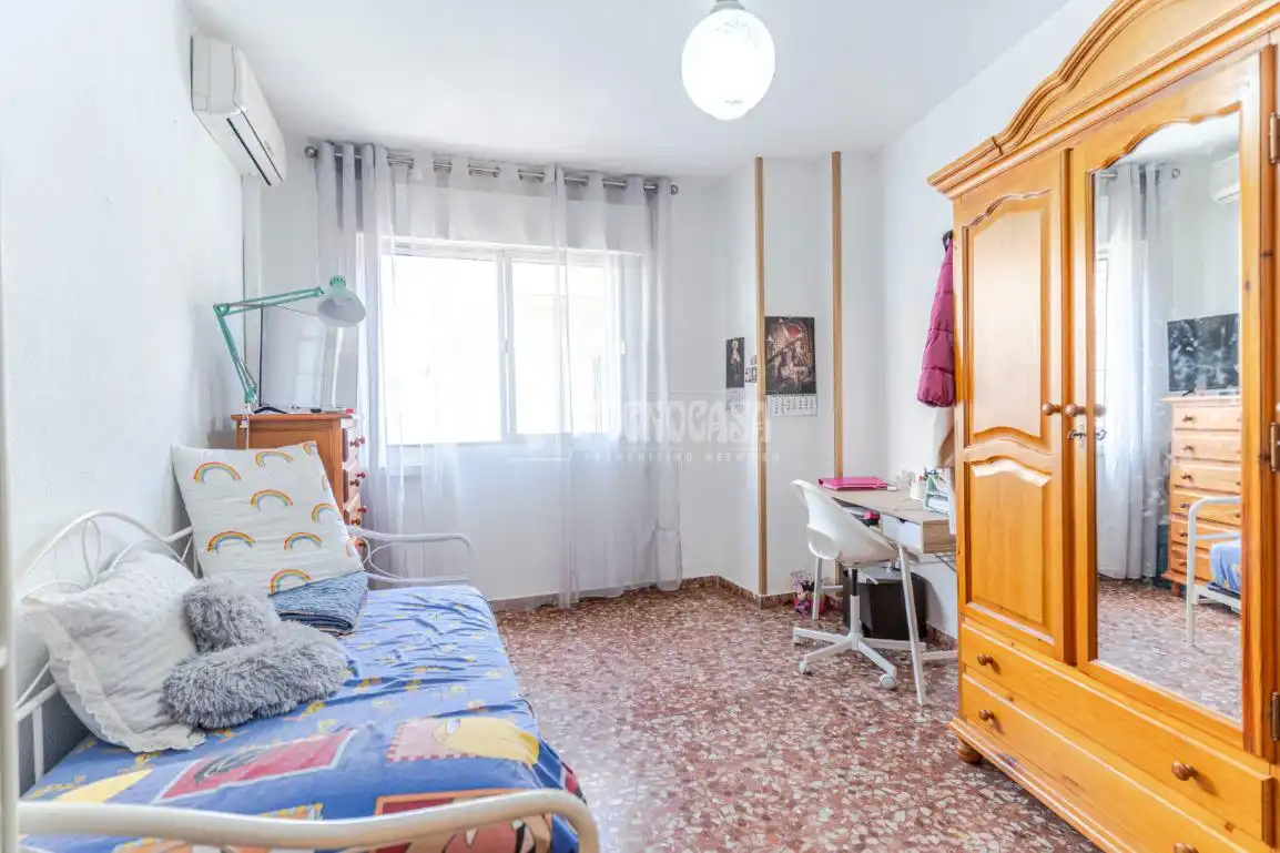 Dormitori de Casa adosada en venda en Motril amb Aire condicionat