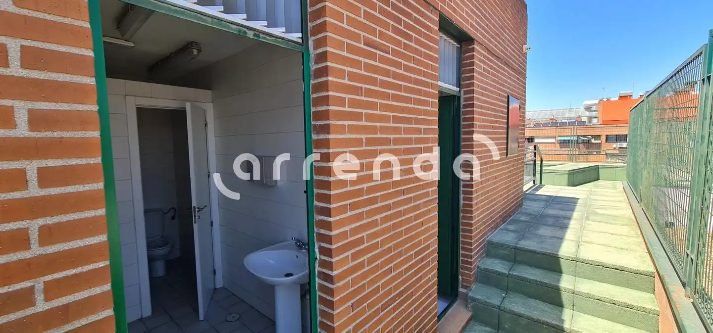 Exterior view of Study for rent in Madrid  with Air Conditioner and Furnished