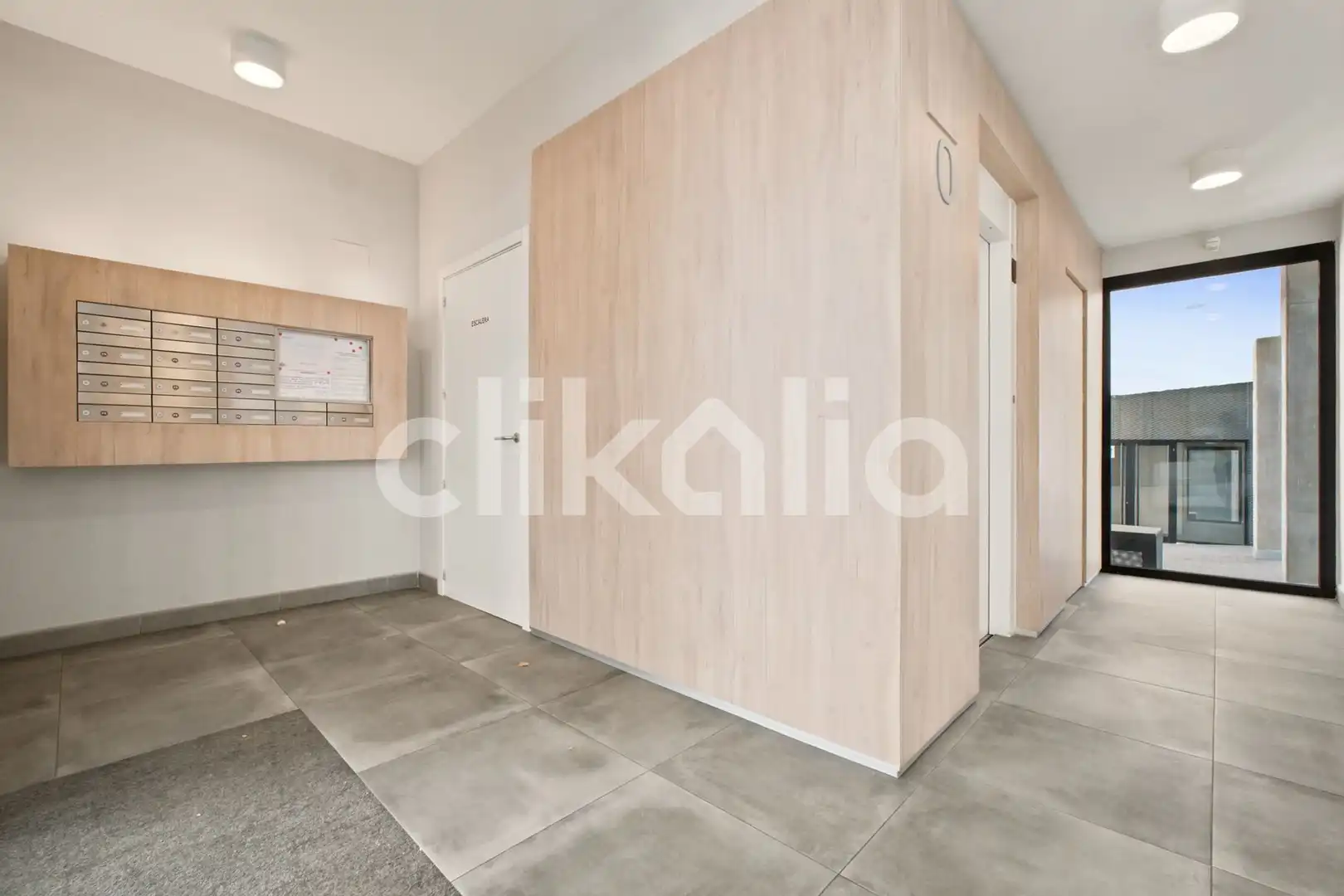 Flat for rent in Madrid  with Heating, Terrace and Storage room