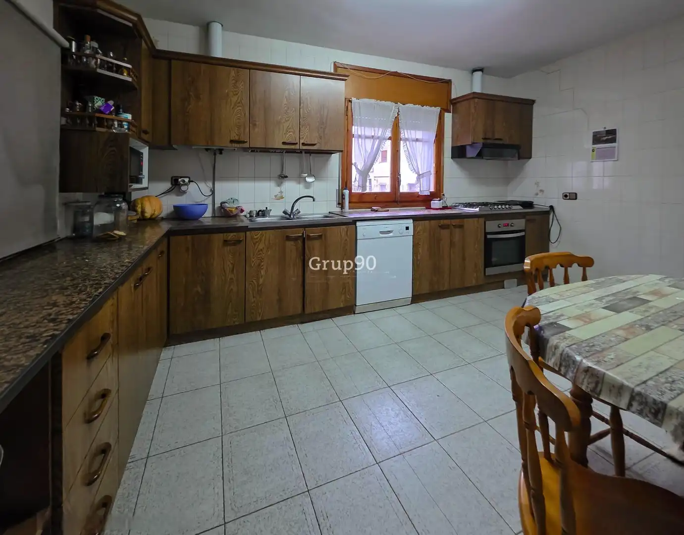 Cuina de Casa o xalet en venda en Lleida amb Balcó