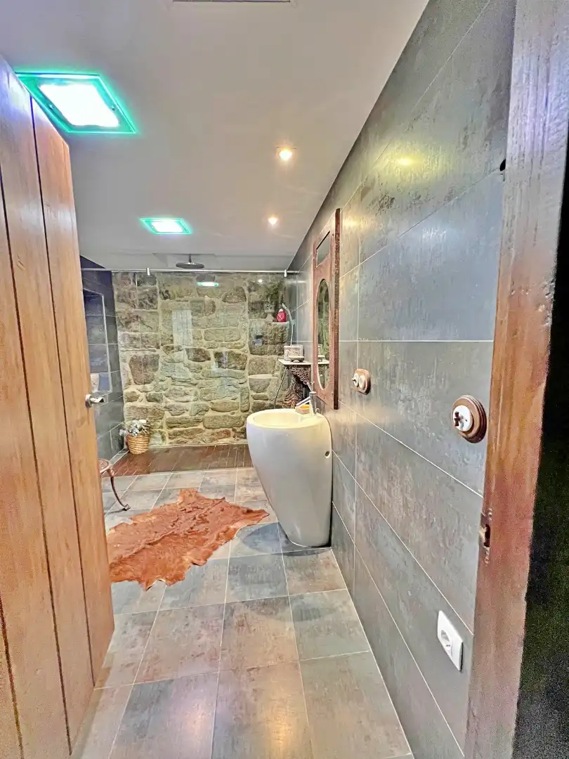 Baño de Casa o chalet de alquiler en Lugo con Calefacción, Jardín privado y Amueblado