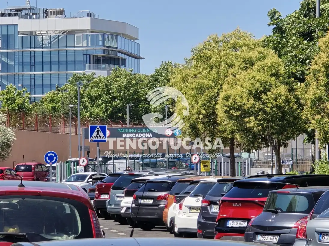 Parking of Flat for sale in Madrid  with Heating, Storage room and Furnished