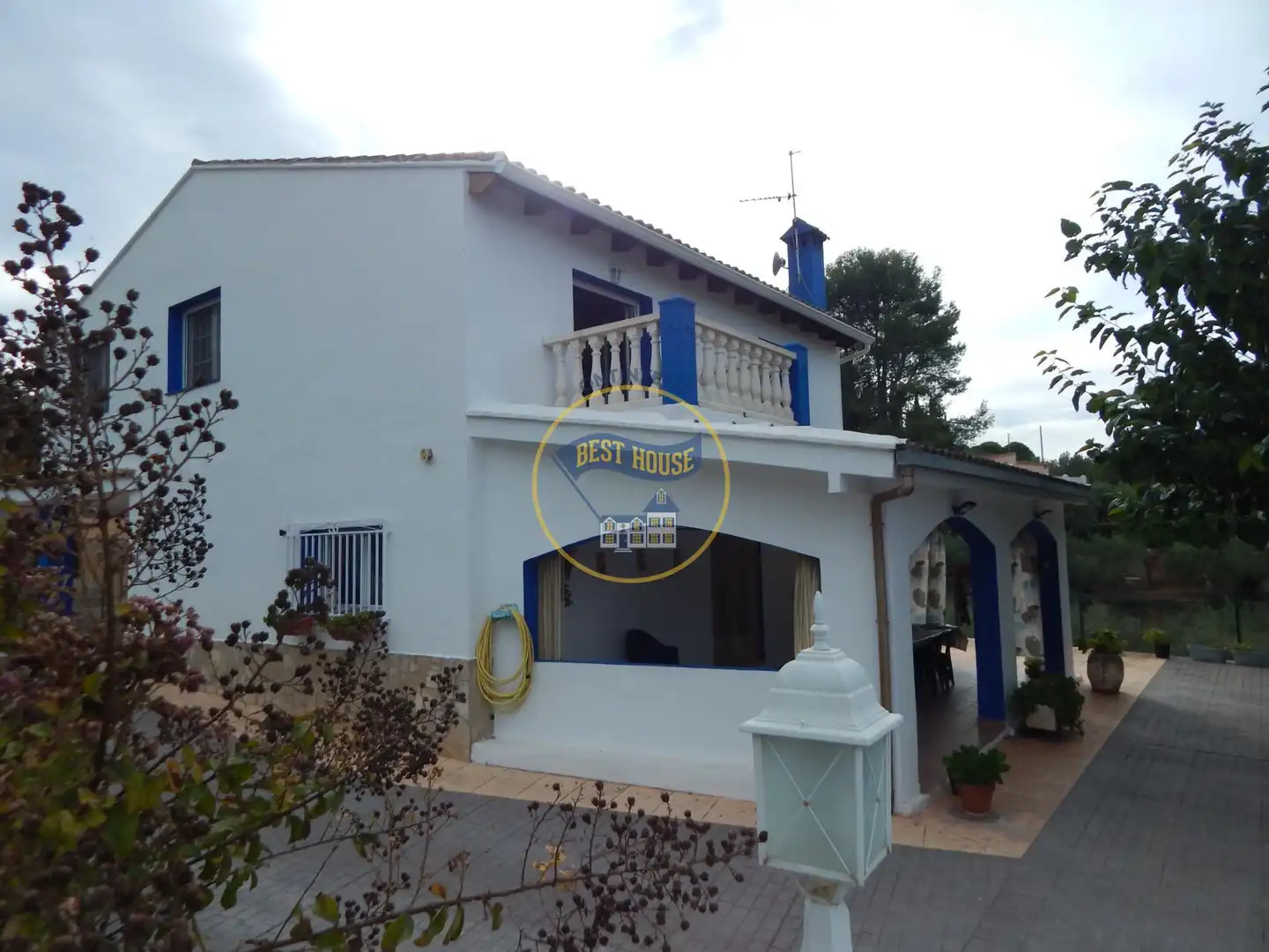 Vista exterior de Casa o xalet en venda en Ontinyent amb Calefacció, Jardí privat i Terrassa