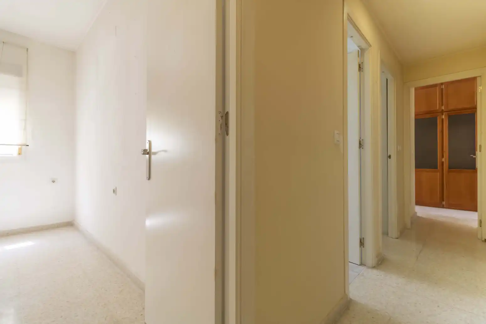 Flat for sale in Sevilla  with Air Conditioner and Storage room