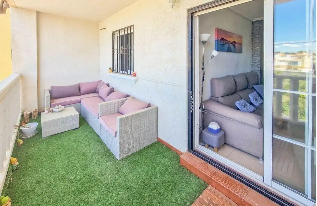 Terrassa de Apartament en venda en Orihuela amb Aire condicionat, Jardí privat i Piscina