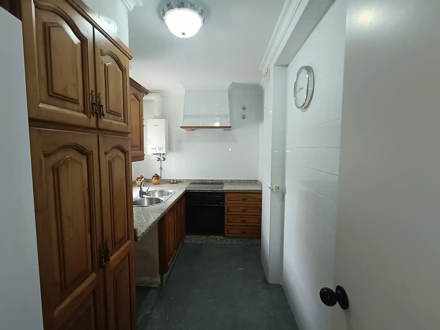 Küche von Wohnung zum Verkauf in Isla Cristina mit Klimaanlage, Möbliert und Balkon