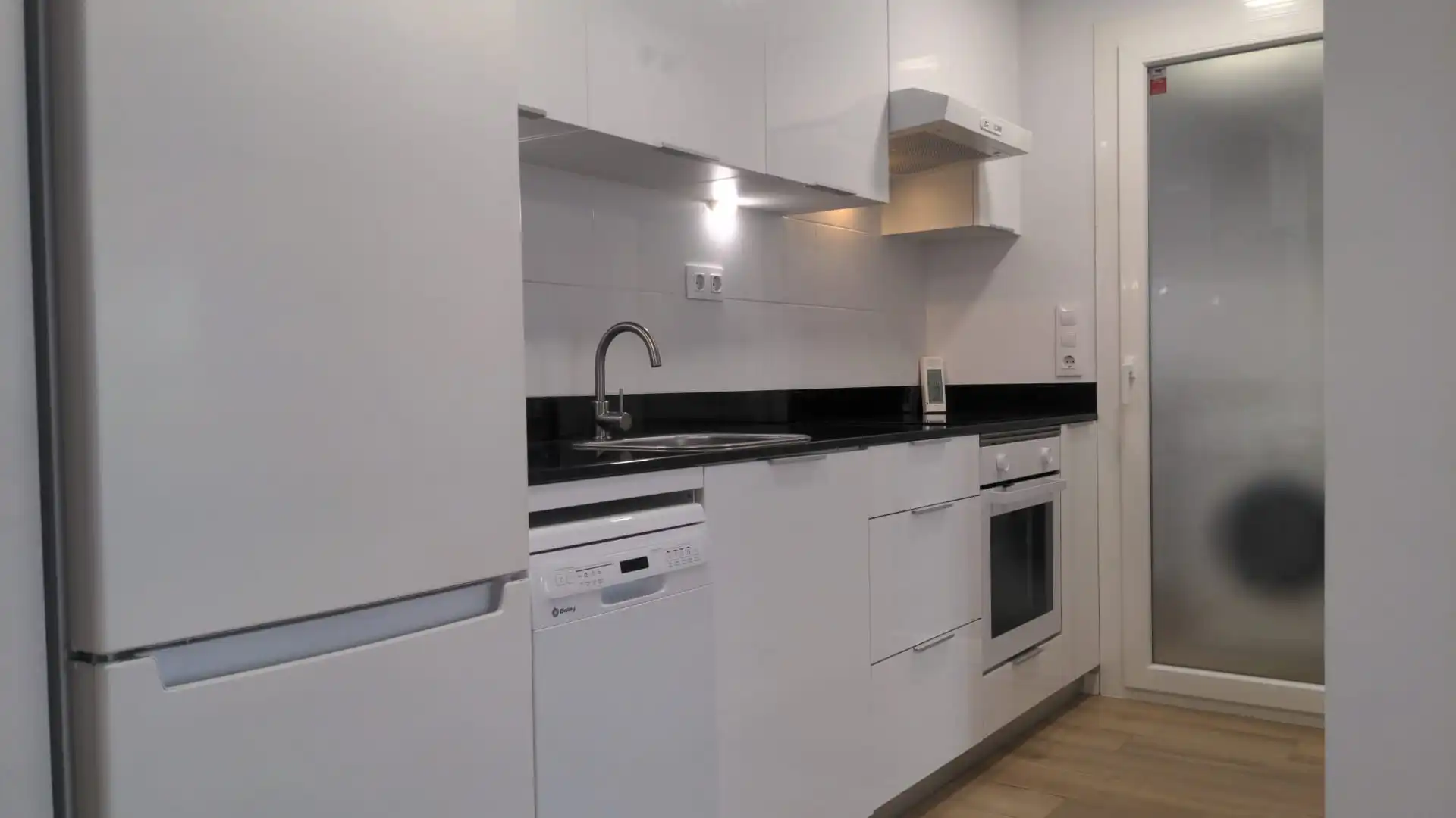 Kitchen of Flat for rent in Esplugues de Llobregat  with Air Conditioner, Heating and Terrace
