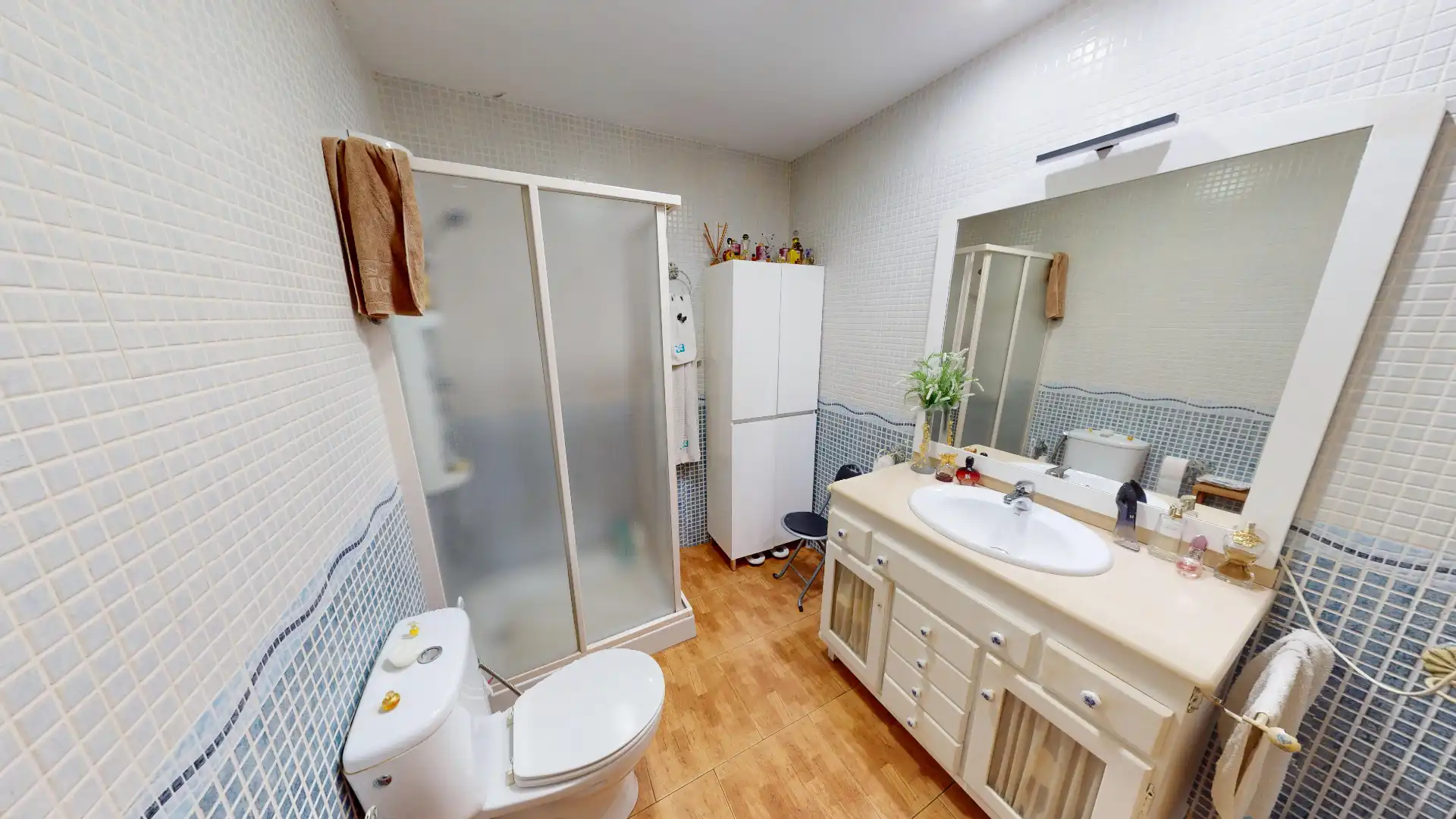Bathroom of Flat for sale in Aspe  with Air Conditioner, Parquet flooring and Furnished