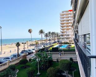 Vista exterior de Pis de lloguer en Fuengirola amb Aire condicionat, Terrassa i Piscina