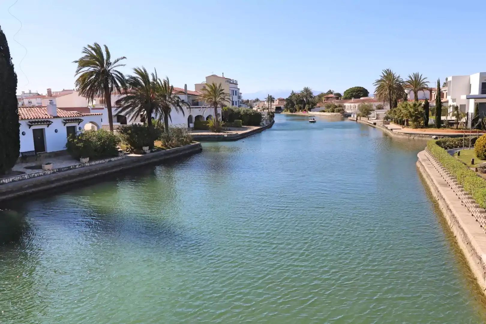Vista exterior de Apartamento en venta en Empuriabrava con Aire acondicionado, Trastero y Amueblado