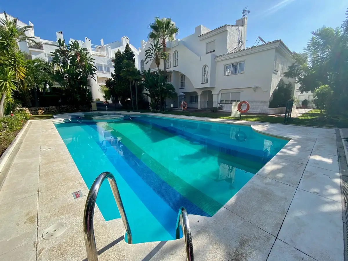 Piso en venta en Milla de Oro, imagen 2