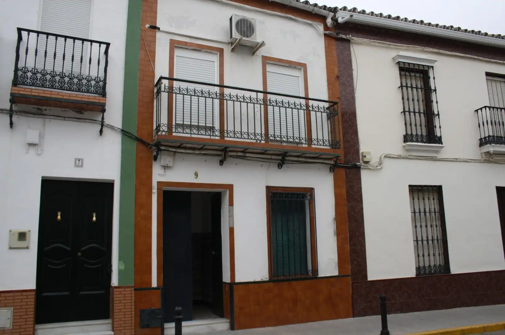 Vista exterior de Casa adosada en venta en Carrión de los Céspedes